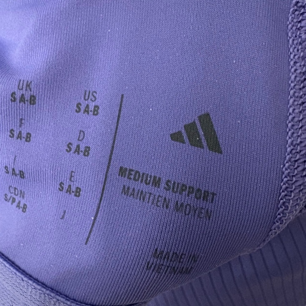 New Adidas Ribbed & Padded Purple Sports Bra Size Small - Medium Support - Picture 10 of 11